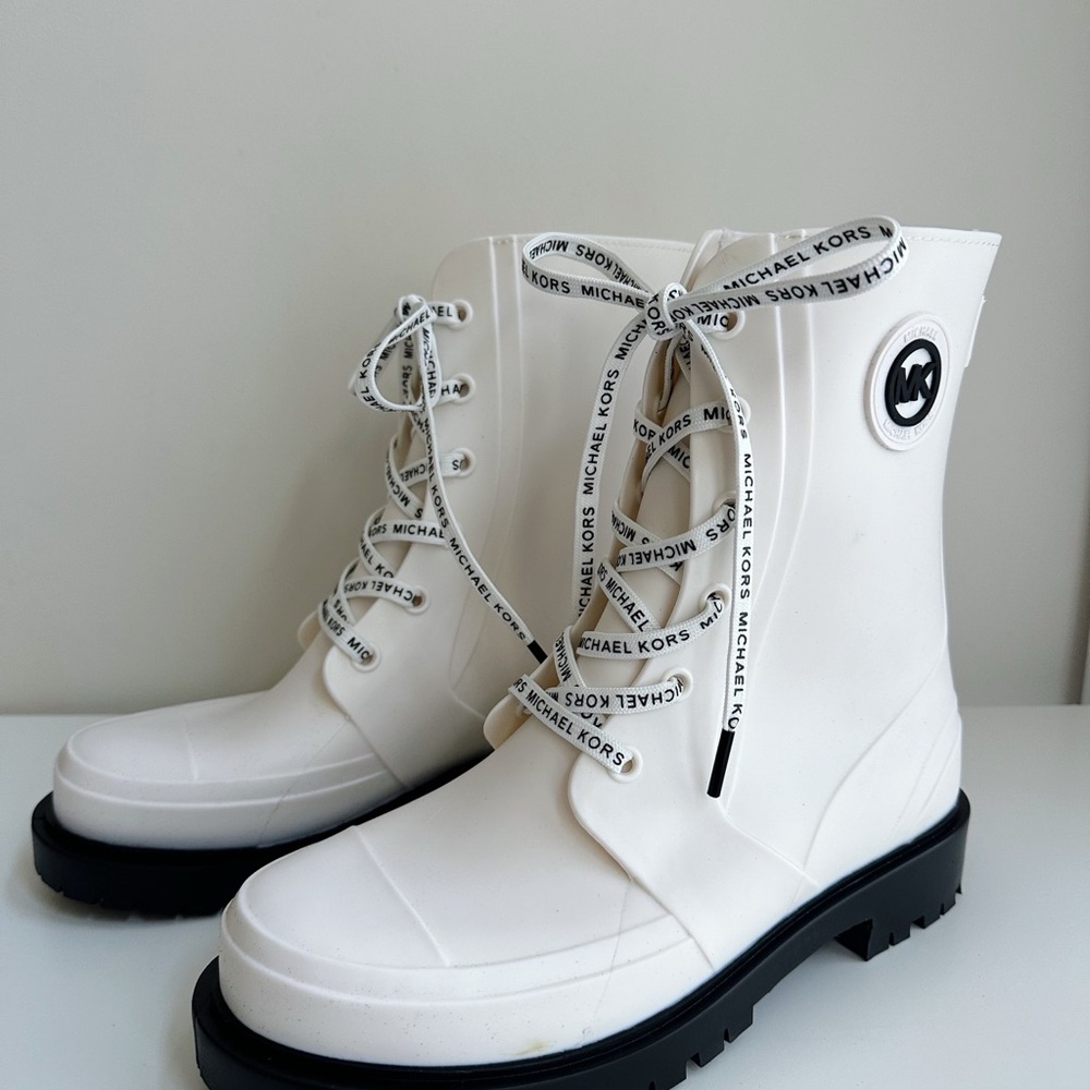 Michael Kors Montaigne PVC Rain Boot Optic White size 8 NWT